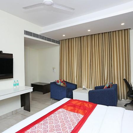 Oyo 8132 Hotel Kukreja 德拉敦 外观 照片