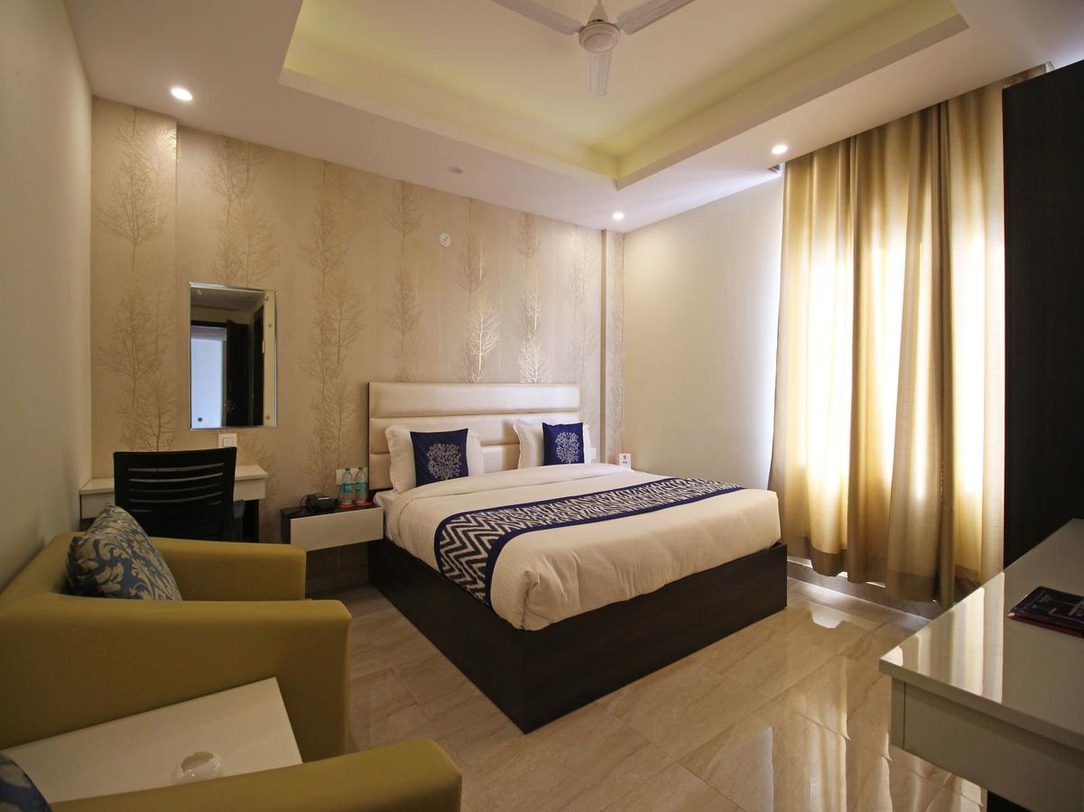 Oyo 8132 Hotel Kukreja 德拉敦 外观 照片